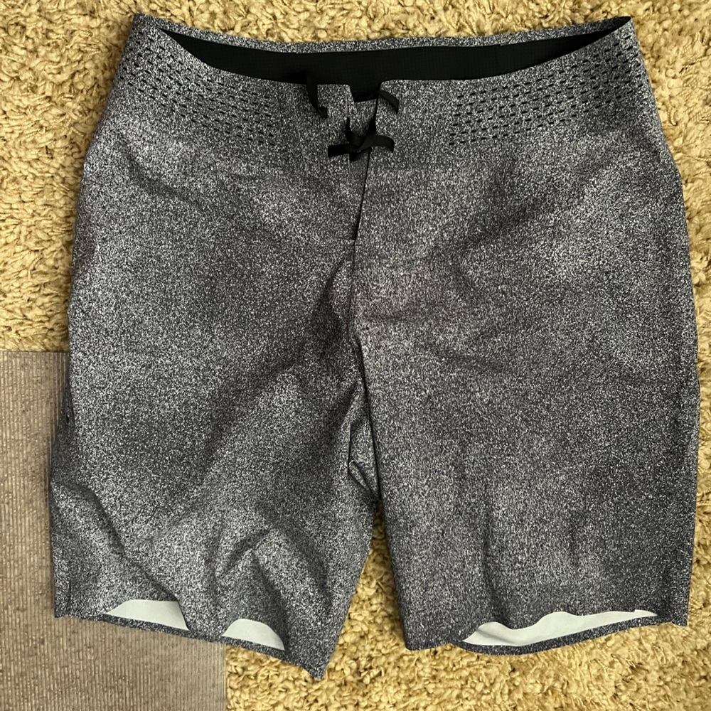 lululemon board shorts